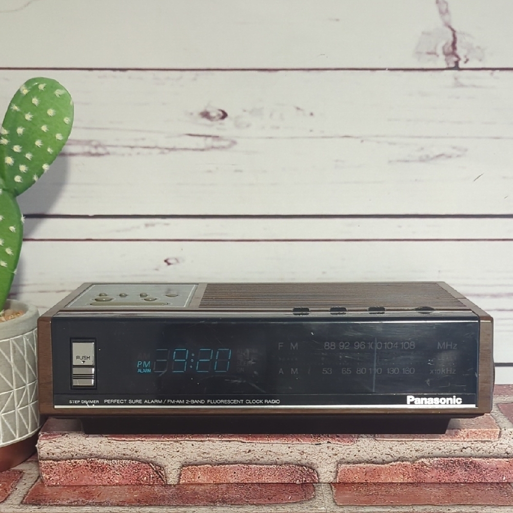 Vintage Panasonic Black and Brown AM/FM Alarm Clock Radio WORKING Tested Plug In